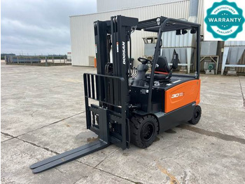 رافعة شوكية كهربائية DOOSAN