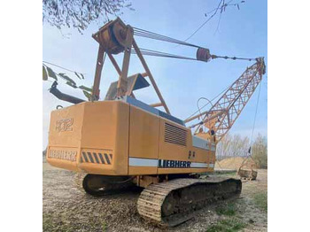 حفارة ساحبة LIEBHERR HS 832 HD