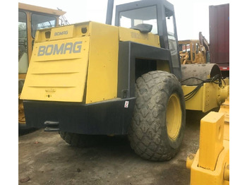 مدحلة ضاغطة BOMAG