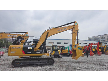 حفار زحاف CATERPILLAR 320D