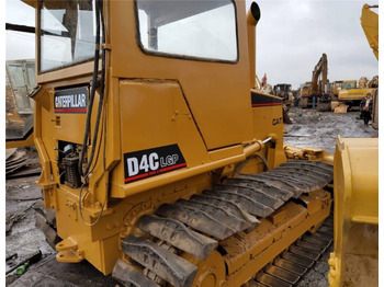 جرافة CATERPILLAR D4C
