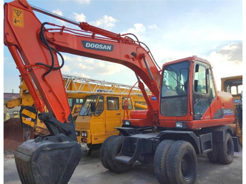 حفارة دولاب DOOSAN DH150W-7