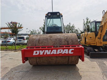مدحلة اسفلت DYNAPAC