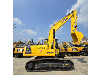 حفارة KOMATSU PC200-8