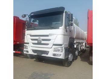 شاحنة صهريج SINOTRUK HOWO