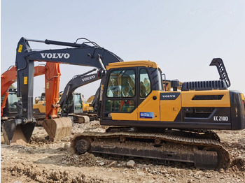 حفار زحاف VOLVO EC210D