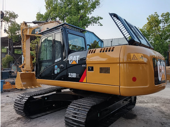 حفار زحاف CATERPILLAR 320D2