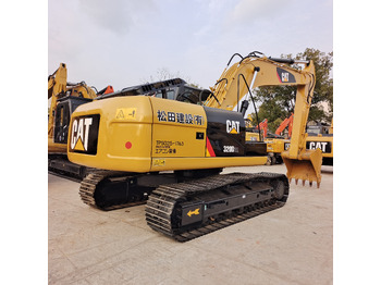 حفار زحاف CATERPILLAR 320D2