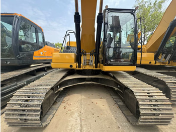 حفار زحاف CATERPILLAR 323
