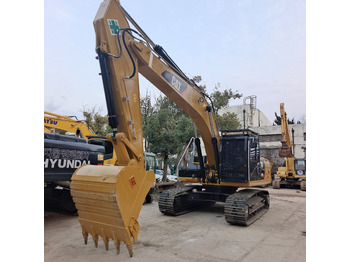حفار زحاف CATERPILLAR 330D2L
