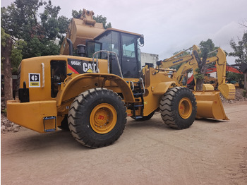 اللودر بعجل CATERPILLAR 966H