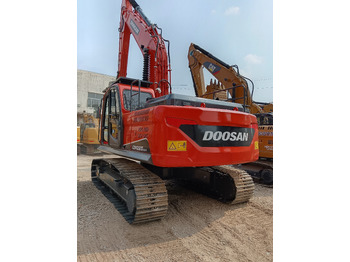 حفار زحاف DOOSAN DX225LC-9C