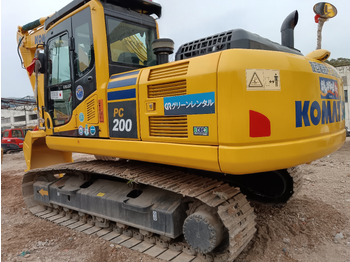 حفار زحاف KOMATSU PC200-8