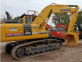 حفار زحاف KOMATSU PC200-8