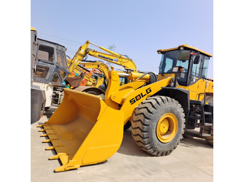 اللودر بعجل SDLG