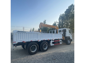 شاحنة كرين SINOTRUK HOWO