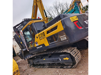 حفار زحاف VOLVO EC210D
