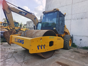 مدحلة اسفلت XCMG XS183J