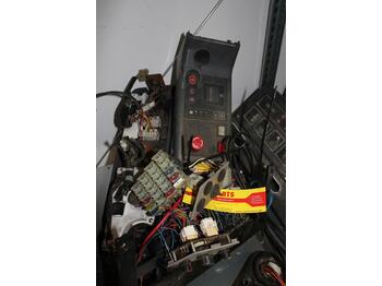 لوحة القيادة - حفار زحاف JCB 210: صورة 4