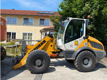 اللودر بعجل LIEBHERR L 506