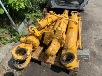 اسطوانة هيدروليكية LIEBHERR