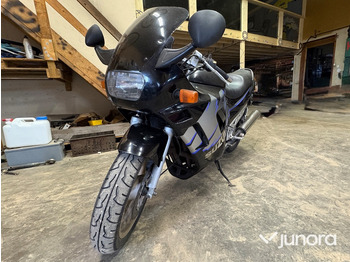 دراجة نارية SUZUKI