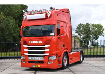 وحدة جر SCANIA R 450