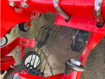 حصادة Grimme Grimme GH2, Weeder, Row Re-Former: صورة 3 حصادة Grimme Grimme GH2, Weeder, Row Re-Former: صورة 3