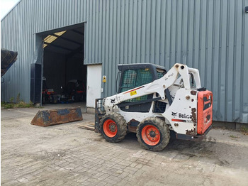 شيول صغير BOBCAT S590