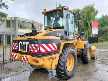 اللودر بعجل CATERPILLAR 914
