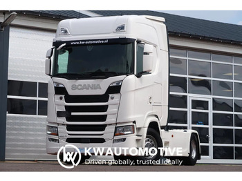 وحدة جر SCANIA S 450