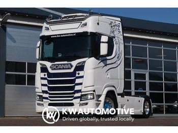 وحدة جر SCANIA S 540