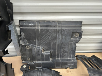 هيكل السيارة الخارجية - شاحنة MERCEDES-BENZ ACTROS MP4 BIGSPACE ENGINE SOUNDPROOFING COVER KIT: صورة 3 هيكل السيارة الخارجية - شاحنة MERCEDES-BENZ ACTROS MP4 BIGSPACE ENGINE SOUNDPROOFING COVER KIT: صورة 3