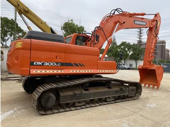 حفار زحاف DOOSAN DX300LC