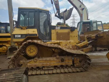 جرافة CATERPILLAR D5B