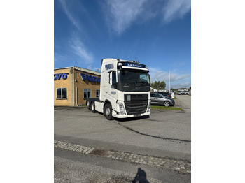 وحدة جر VOLVO FH 500