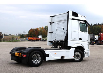 وحدة جر Mercedes-Benz Actros 1853 LS: صورة 3