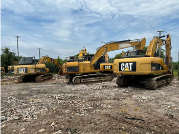 حفار زحاف CATERPILLAR 320D