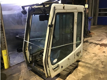 الكابينة والداخلية LIEBHERR