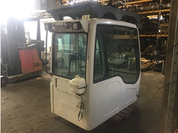 الكابينة والداخلية LIEBHERR