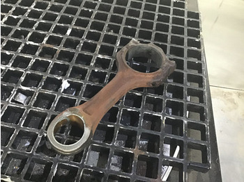 المحرك و قطع الغيار LIEBHERR