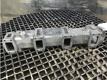 أنبوب سحب الهواء LIEBHERR