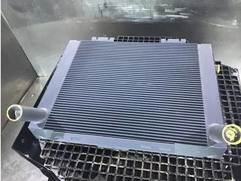 Liebherr Watercooler - مبرد المحرك - آلات البناء: صورة 1 Liebherr Watercooler - مبرد المحرك - آلات البناء: صورة 1