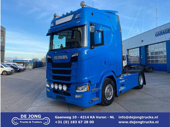 وحدة جر SCANIA S 450