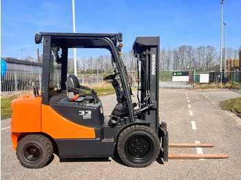 رافعة شوكية ديزل DOOSAN