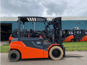 رافعة شوكية كهربائية TOYOTA