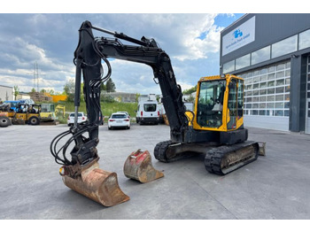 حفار زحاف TAKEUCHI