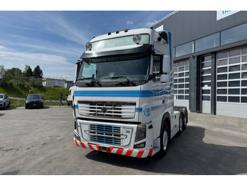 وحدة جر VOLVO FH16 750