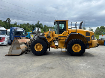 اللودر بعجل VOLVO L180G