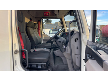 شاحنات مسطحة DAF LF 180: صورة 5